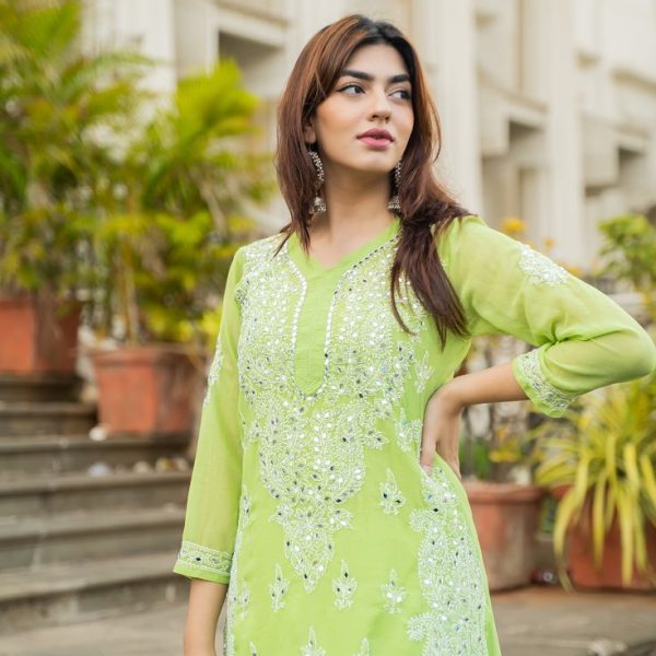 Women's Lucknowi Handcrafted Mul Cotton Chikankari Kurti designed by SHG